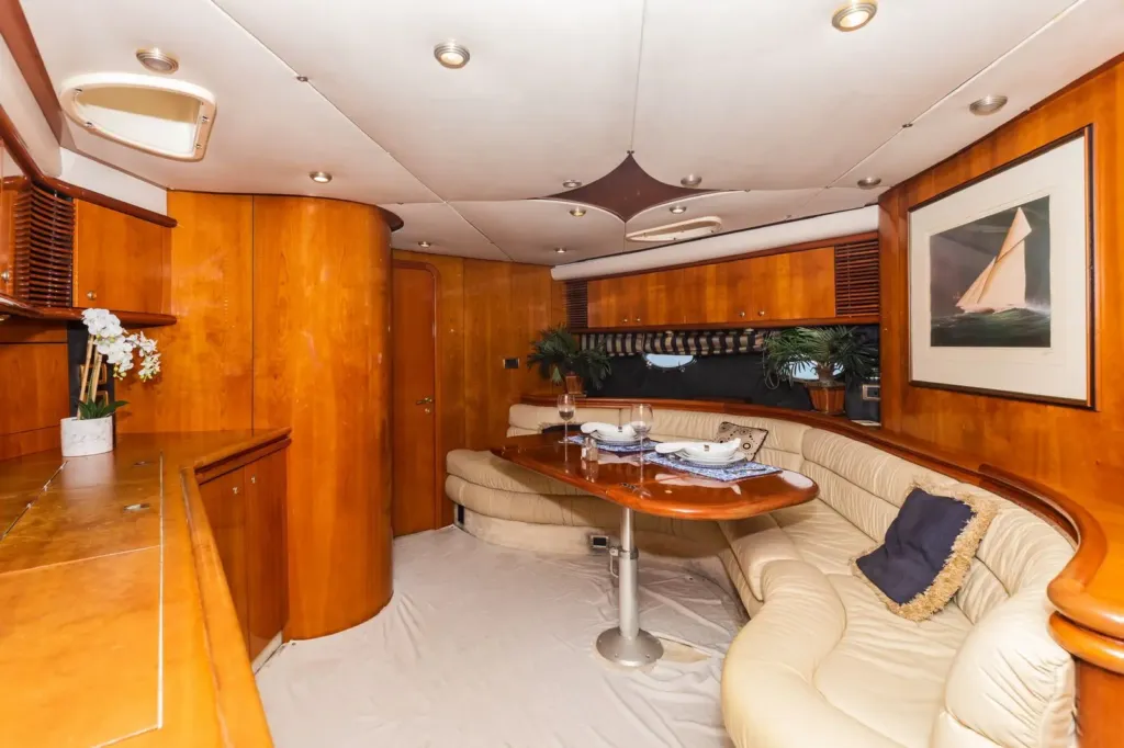 Sunseeker Predator 63 pies - Imagen 7