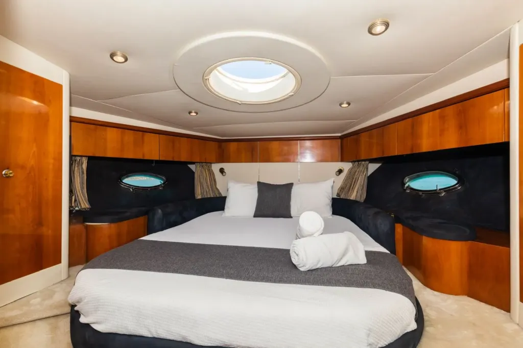 Sunseeker Predator 63 pies - Imagen 8