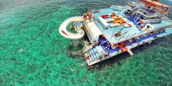 Dancer Cruise - Tour en Catamar&aacute;n para Grupos Privados