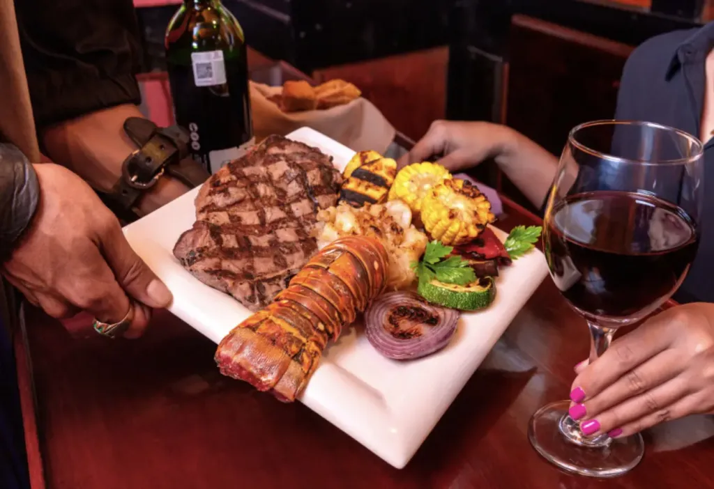 Capitán Hook - Cena Espectáculo Pirata en Cancún - Imagen 5