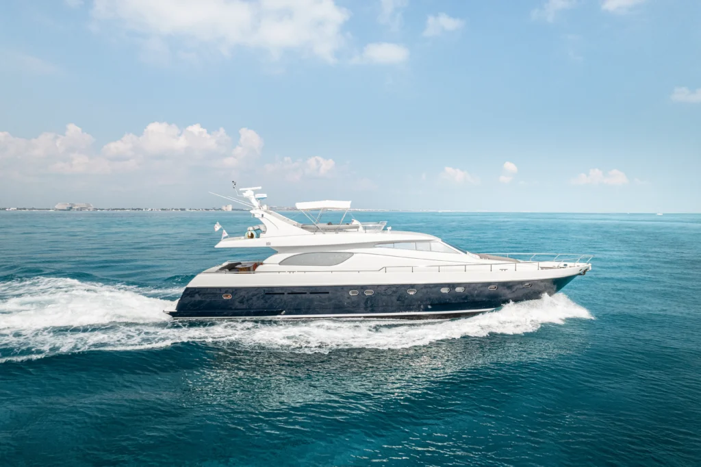 Ferretti 72 ft - Exclusivo - Imagen 3