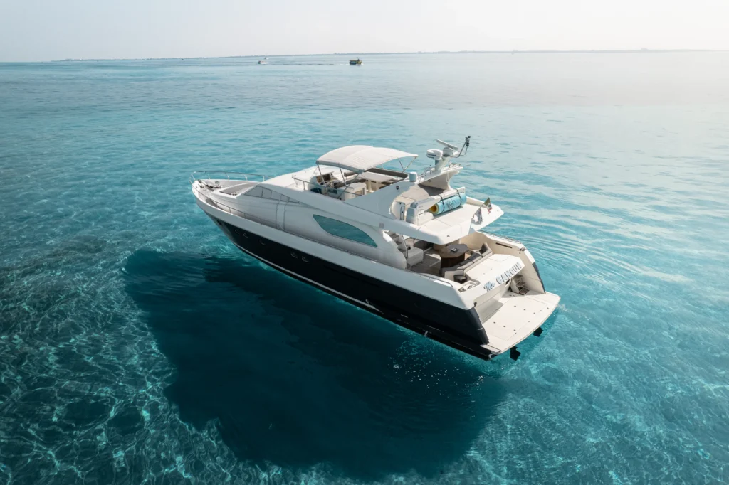 Ferretti 72 ft - Exclusivo